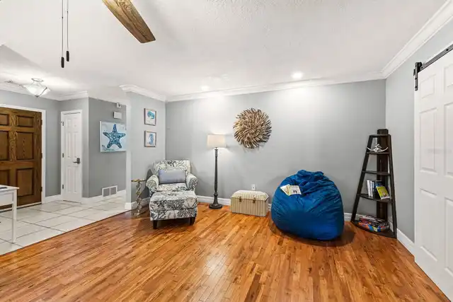 Listing Photo 15