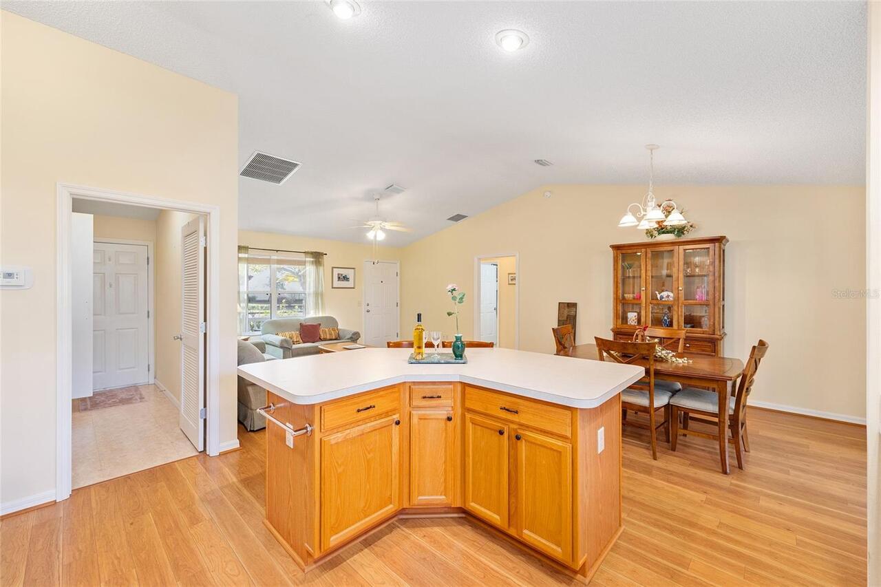 Listing Photo 17