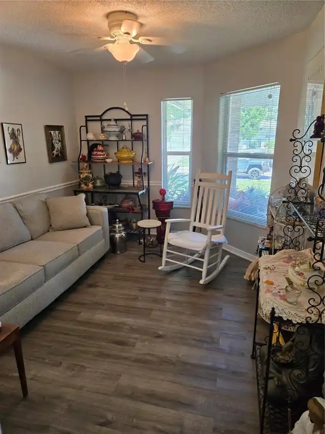 Listing Photo 18