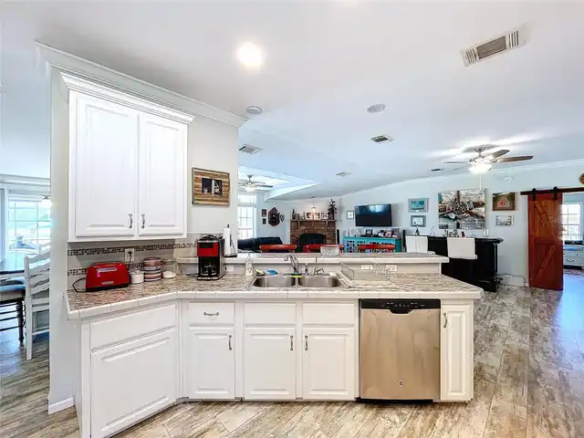 Listing Photo 38