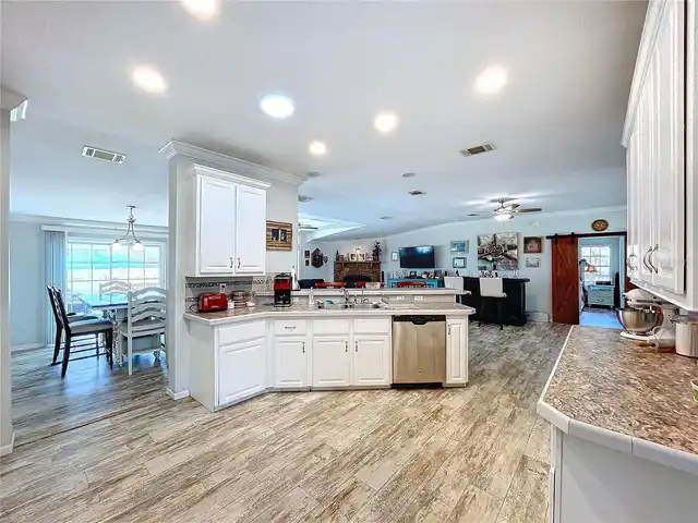 Listing Photo 41