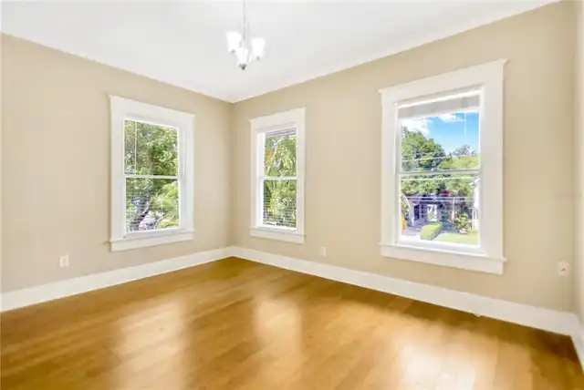 Listing Photo 16