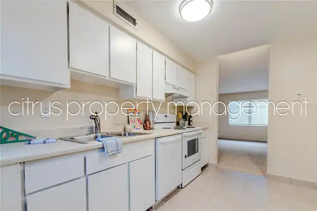 Listing Photo 9