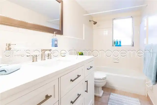Listing Photo 12