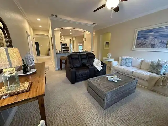 Listing Photo 9