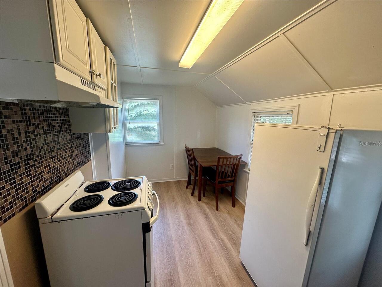 Listing Photo 10