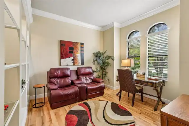 Listing Photo 9
