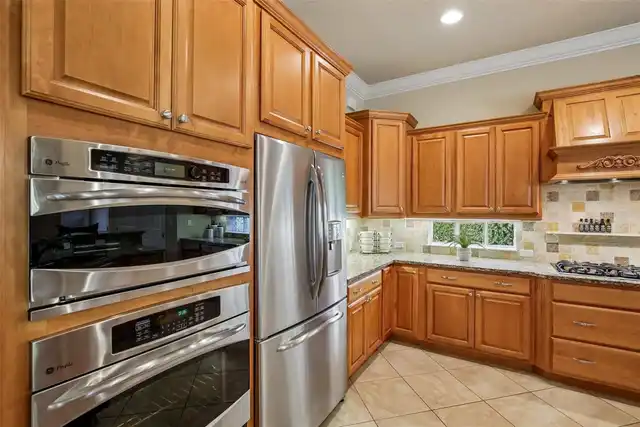 Listing Photo 15