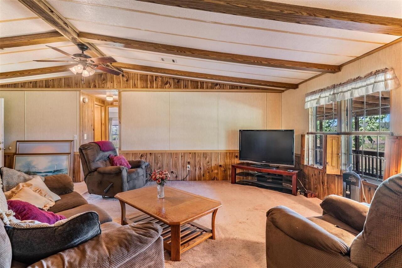 Listing Photo 8