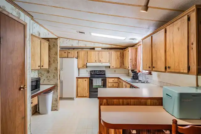 Listing Photo 20