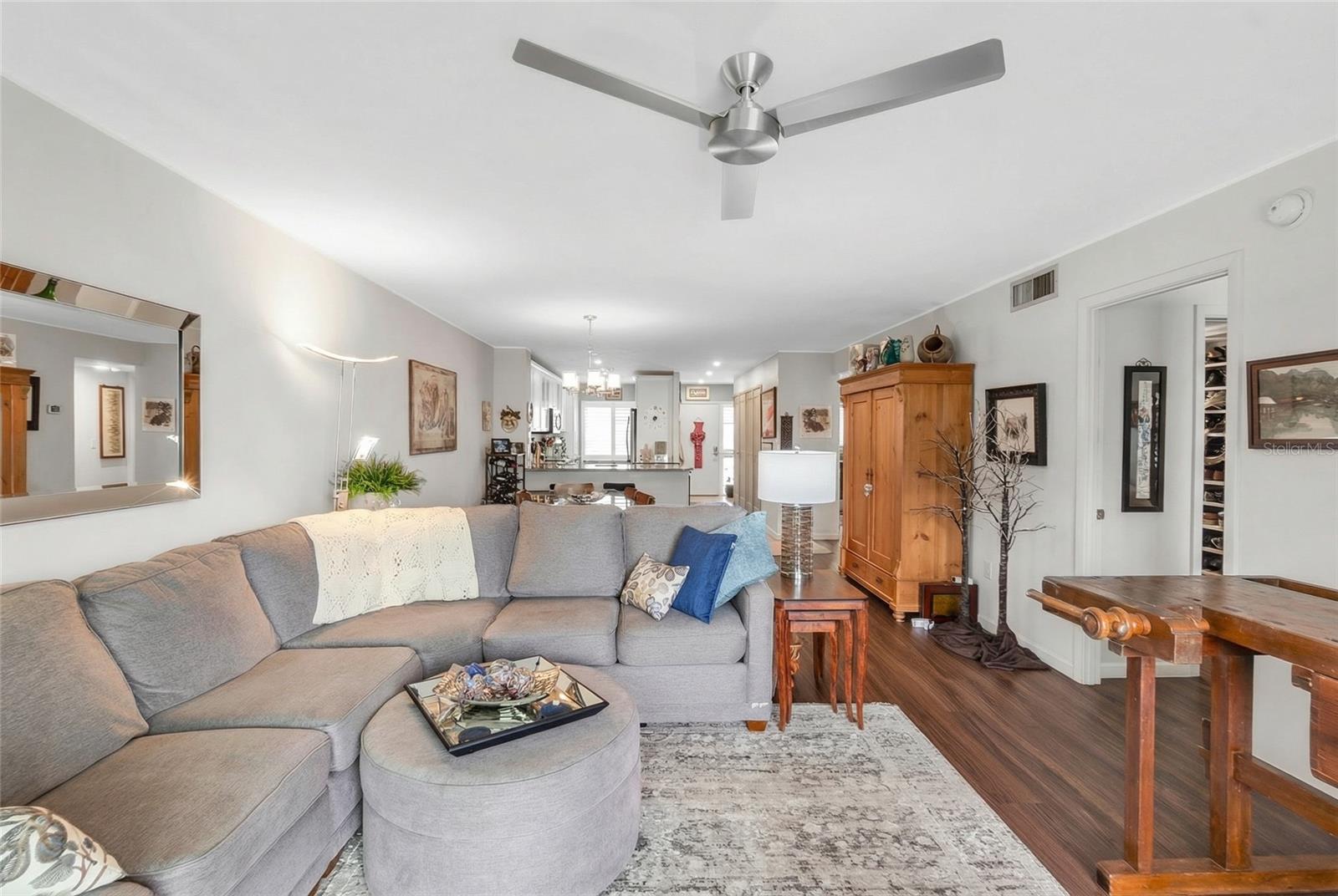 Listing Photo 12