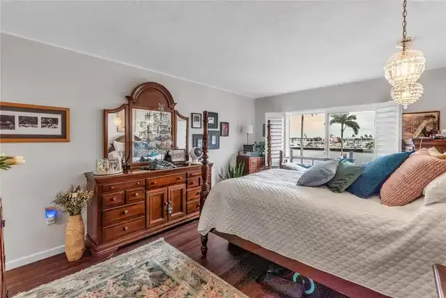 Listing Photo 15