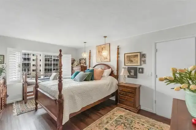 Listing Photo 17