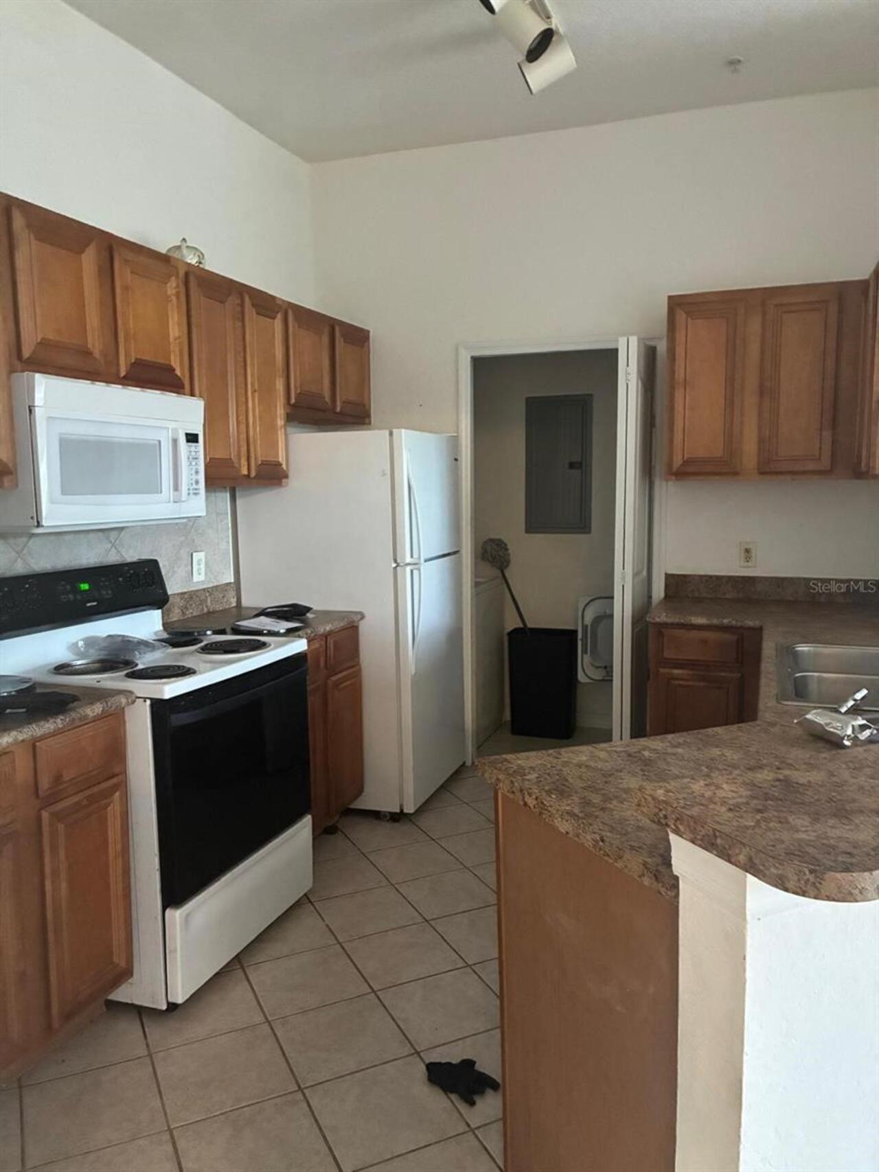Listing Photo 11