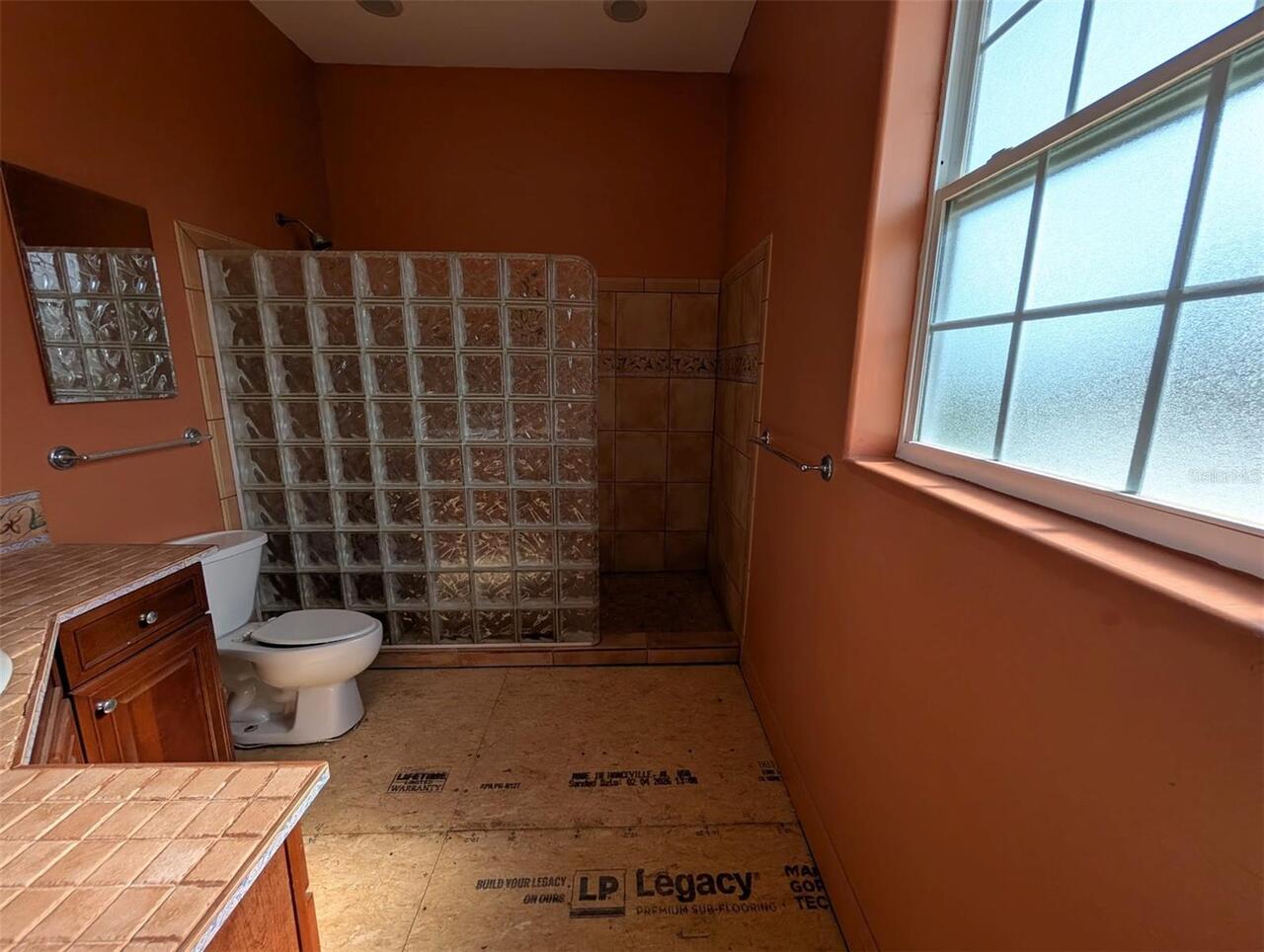 Listing Photo 11
