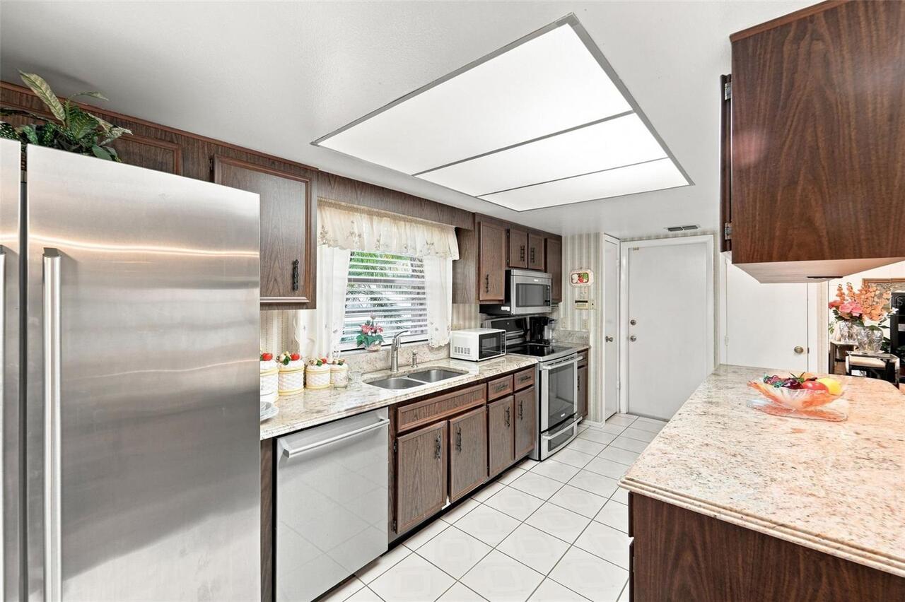 Listing Photo 7