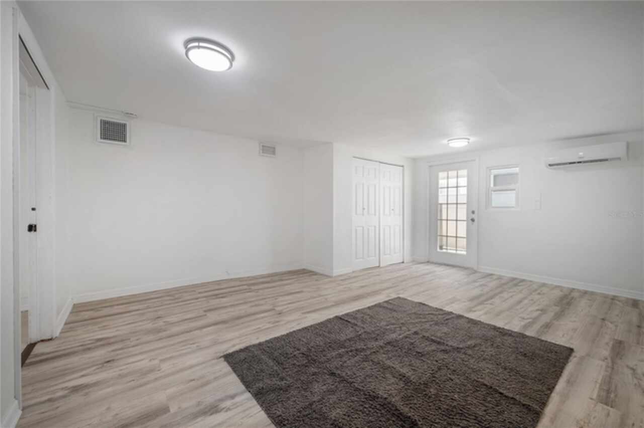 Listing Photo 14