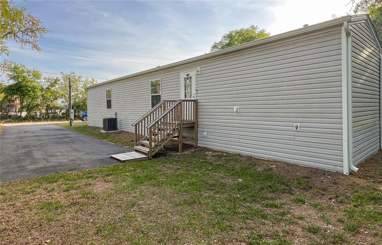 Listing Photo 17