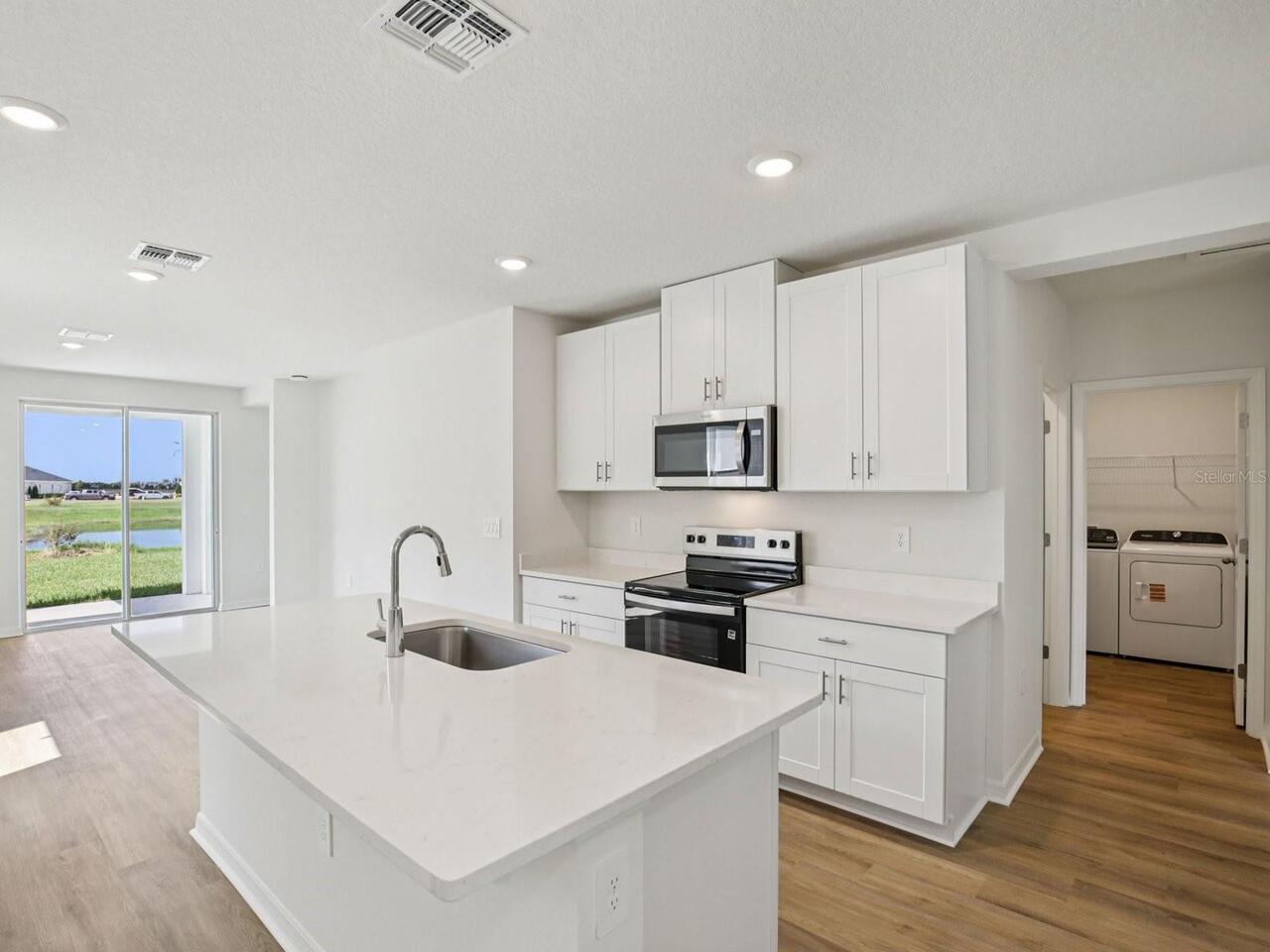 Listing Photo 11