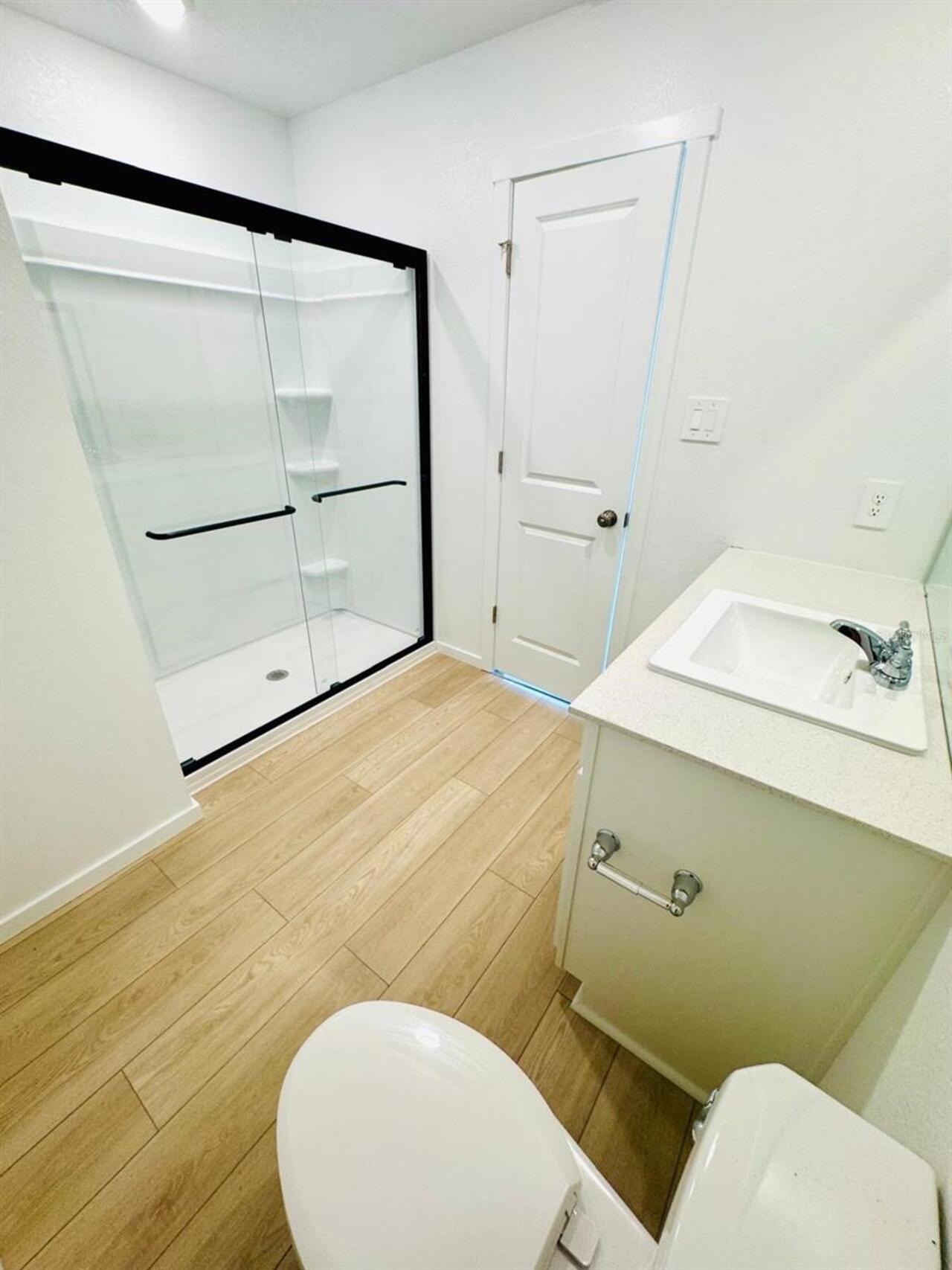 Listing Photo 9