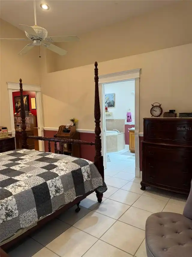Listing Photo 17