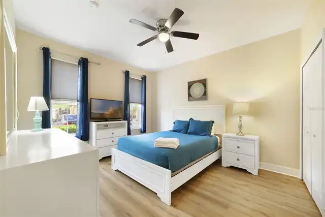 Listing Photo 12
