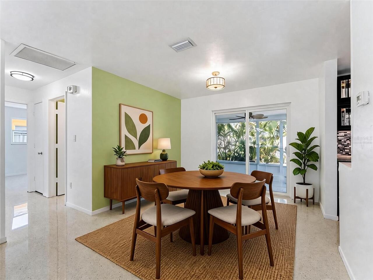 Listing Photo 10