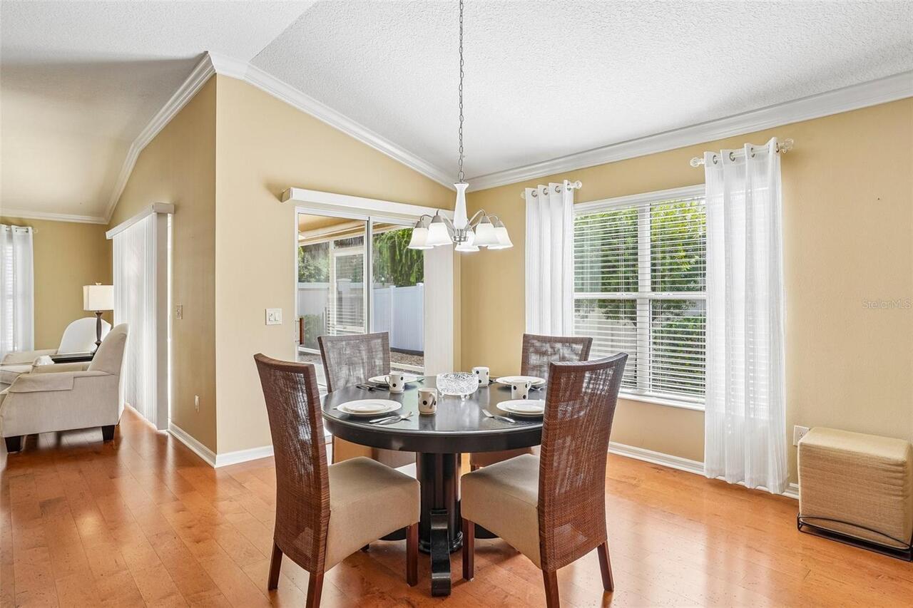 Listing Photo 10