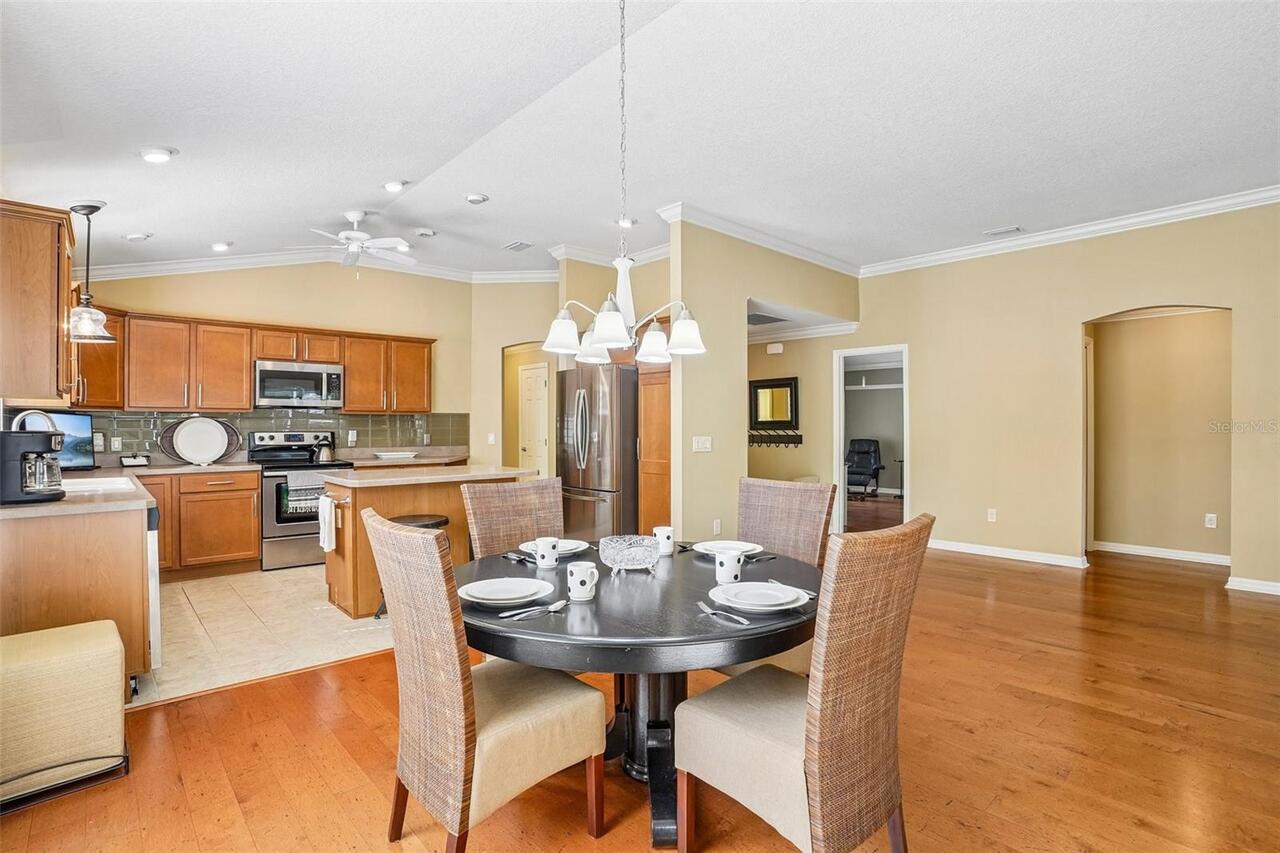 Listing Photo 11