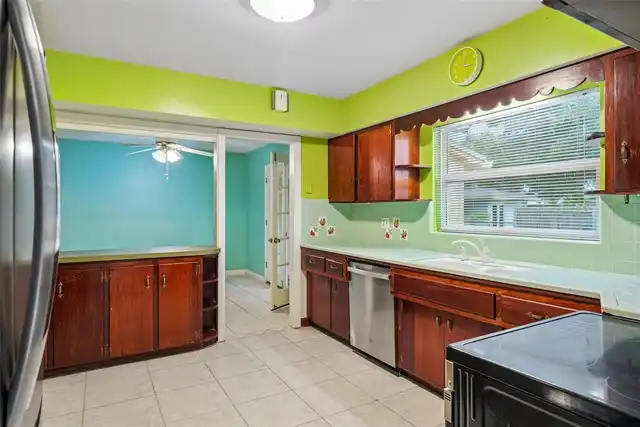 Listing Photo 14