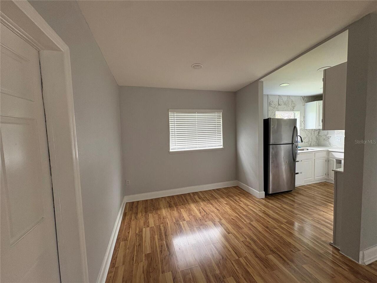 Listing Photo 10