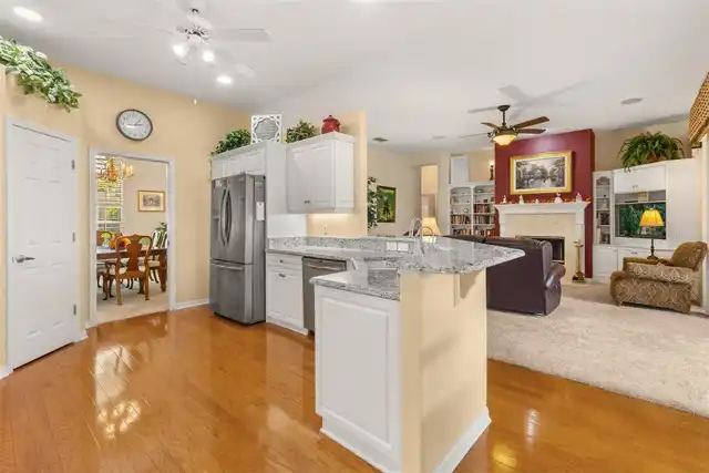 Listing Photo 16