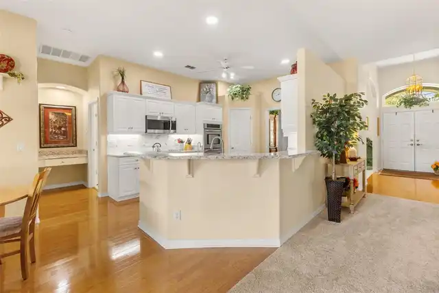 Listing Photo 19