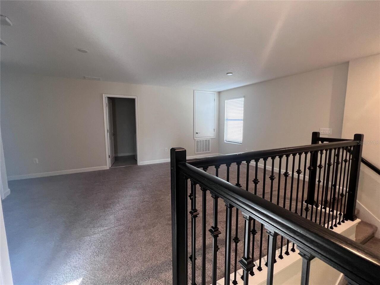 Listing Photo 11