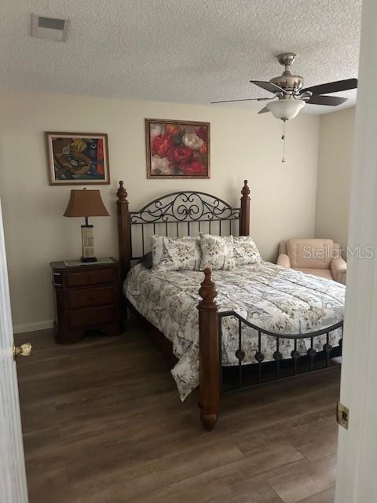 Listing Photo 12