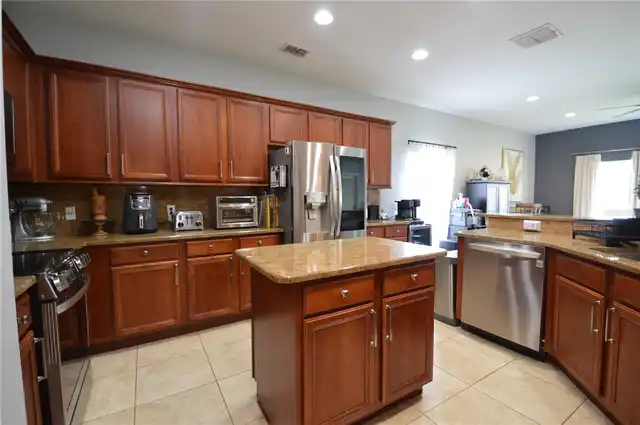 Listing Photo 11