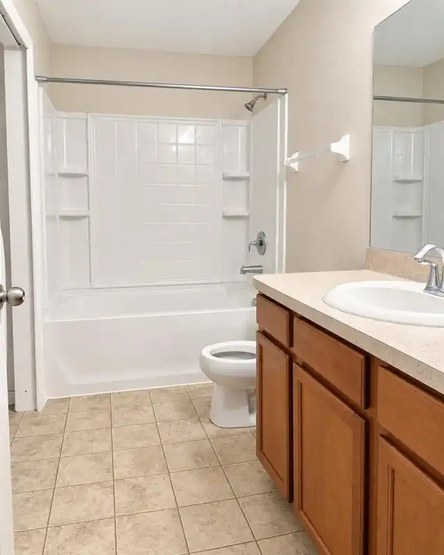 Listing Photo 12