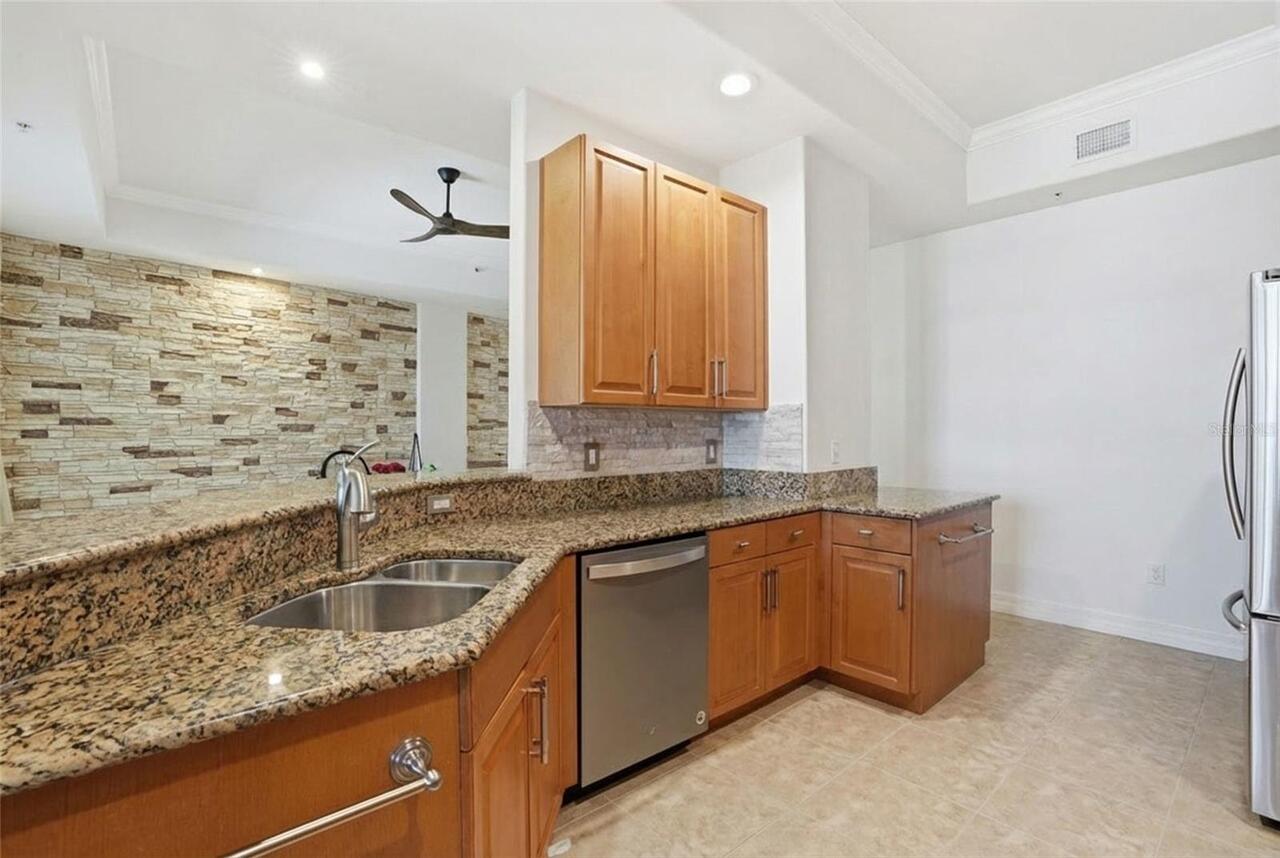 Listing Photo 12