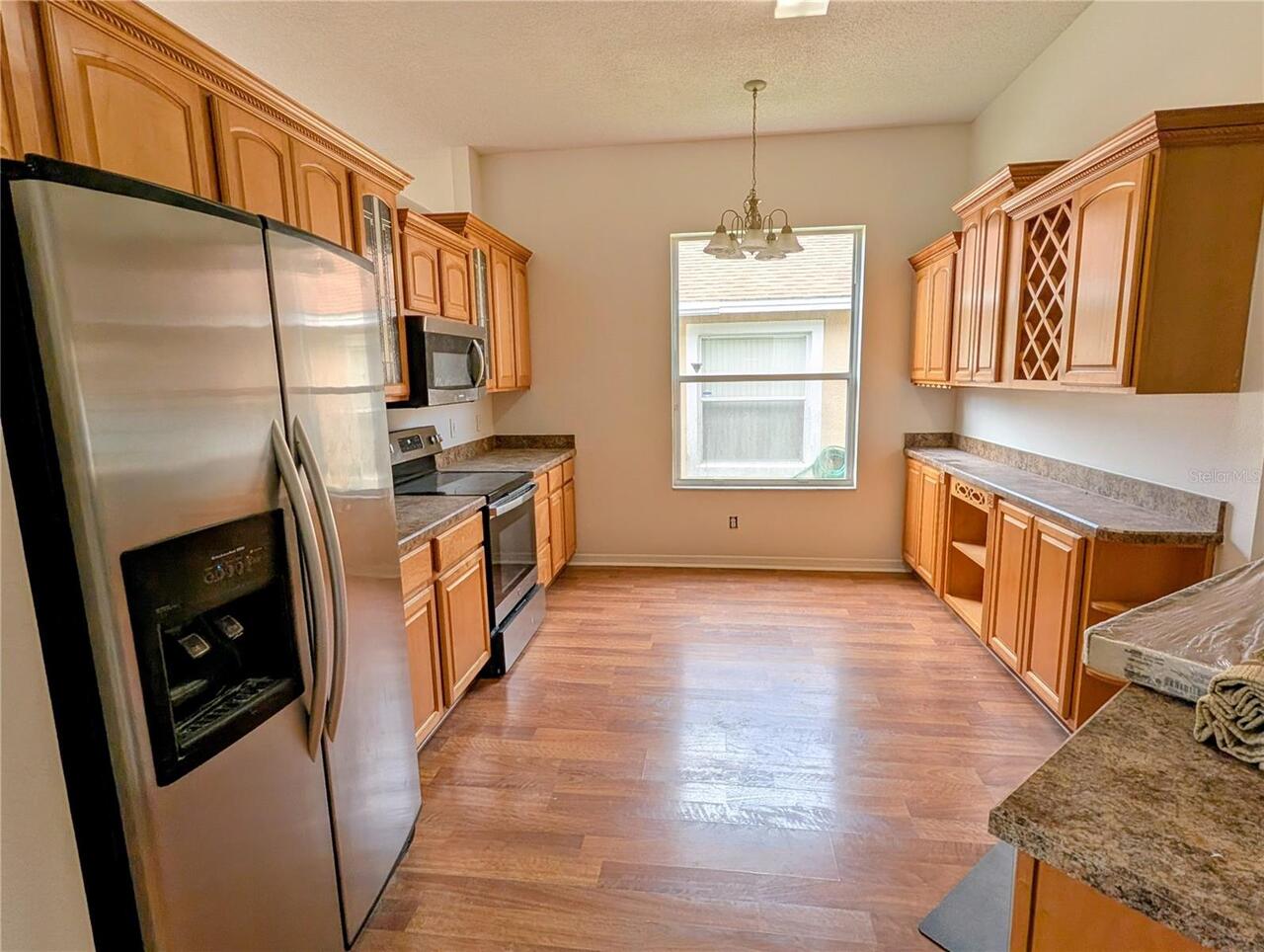 Listing Photo 10