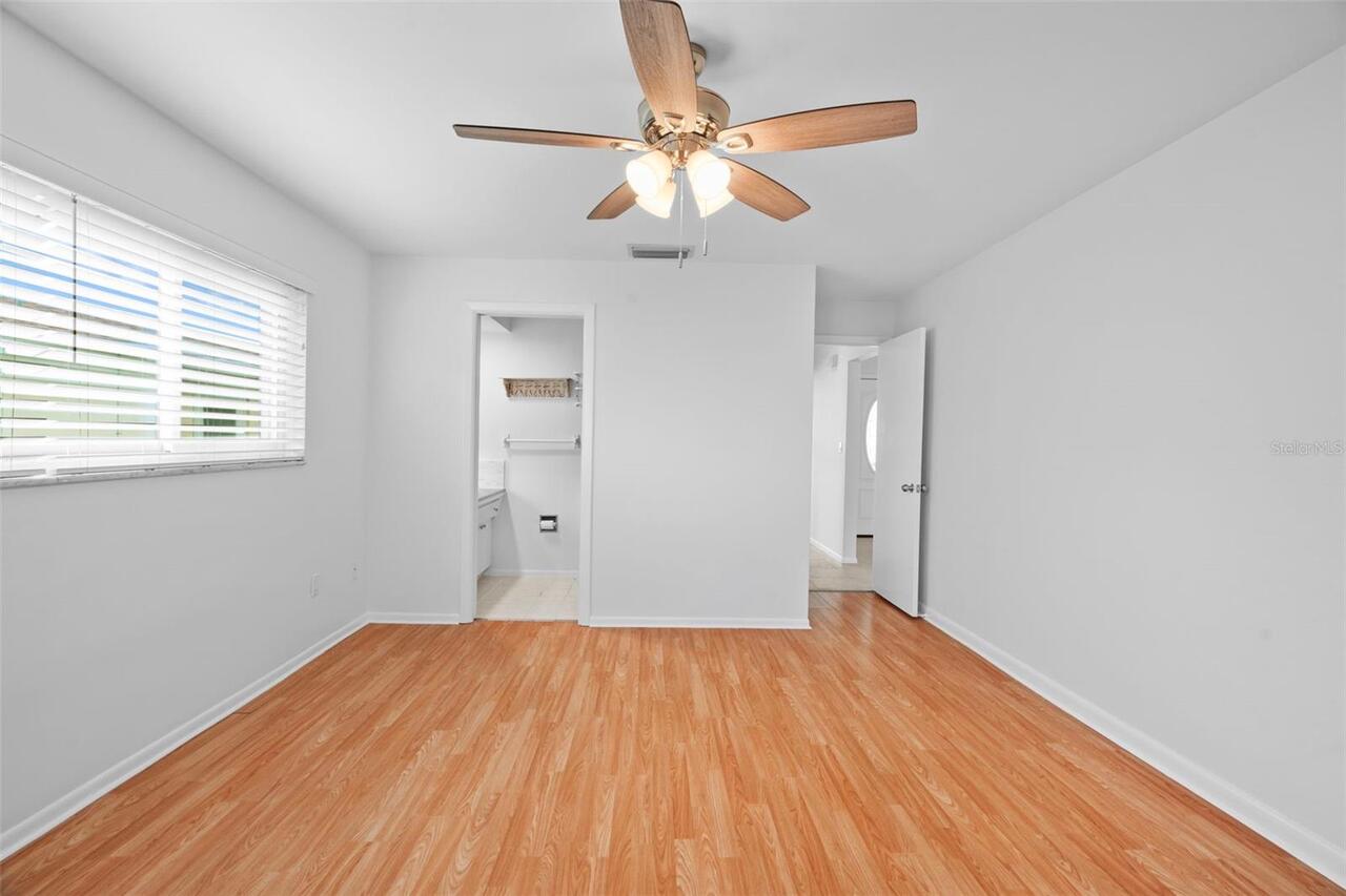 Listing Photo 37