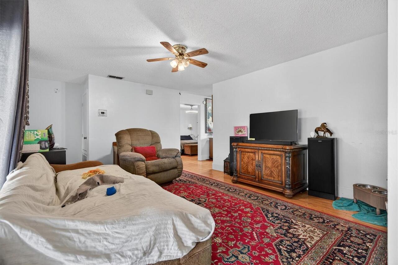 Listing Photo 14