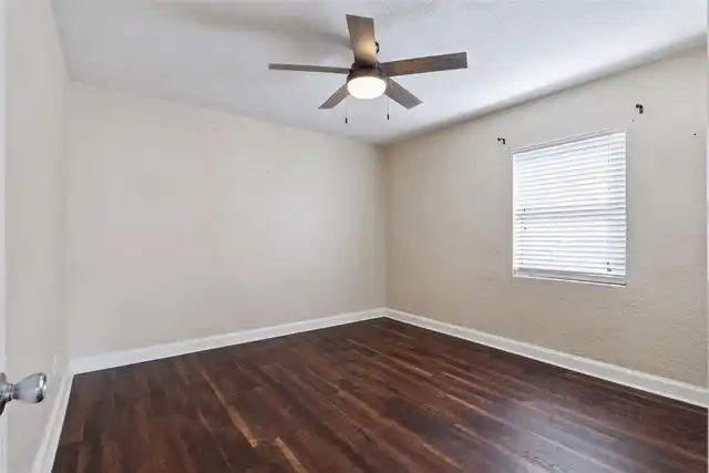 Listing Photo 14