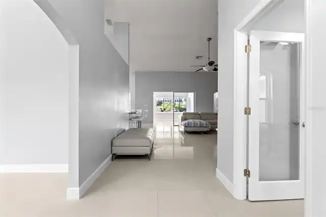 Listing Photo 9
