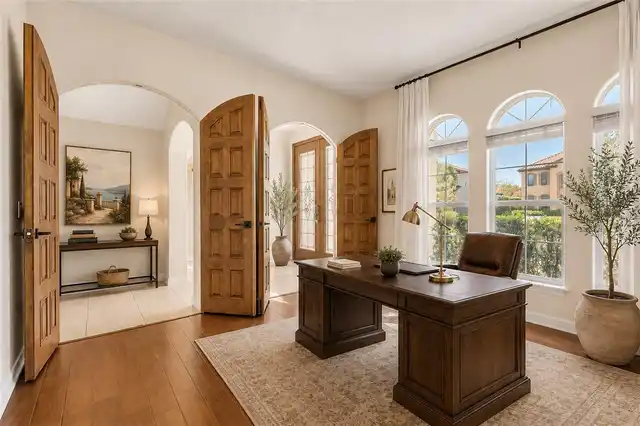 Listing Photo 11