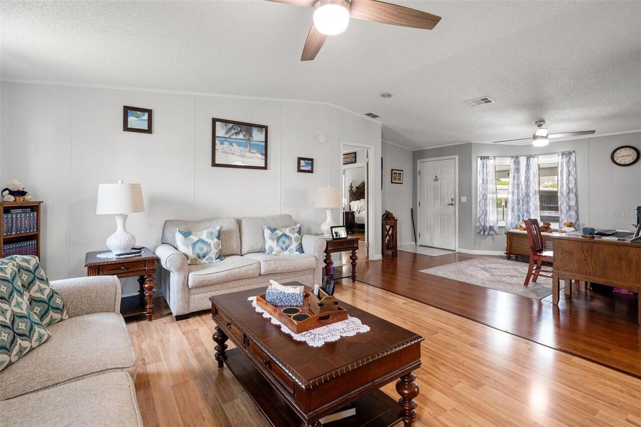 Listing Photo 10