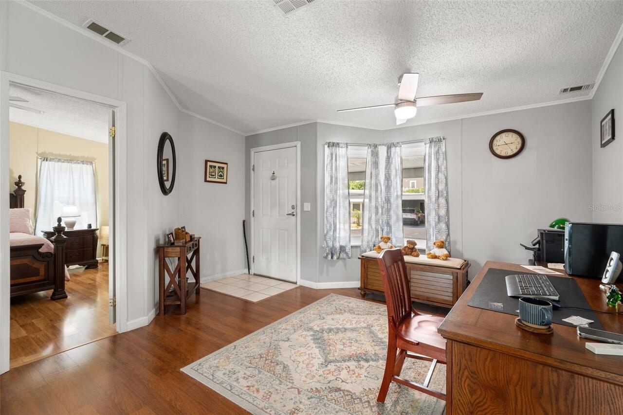 Listing Photo 11