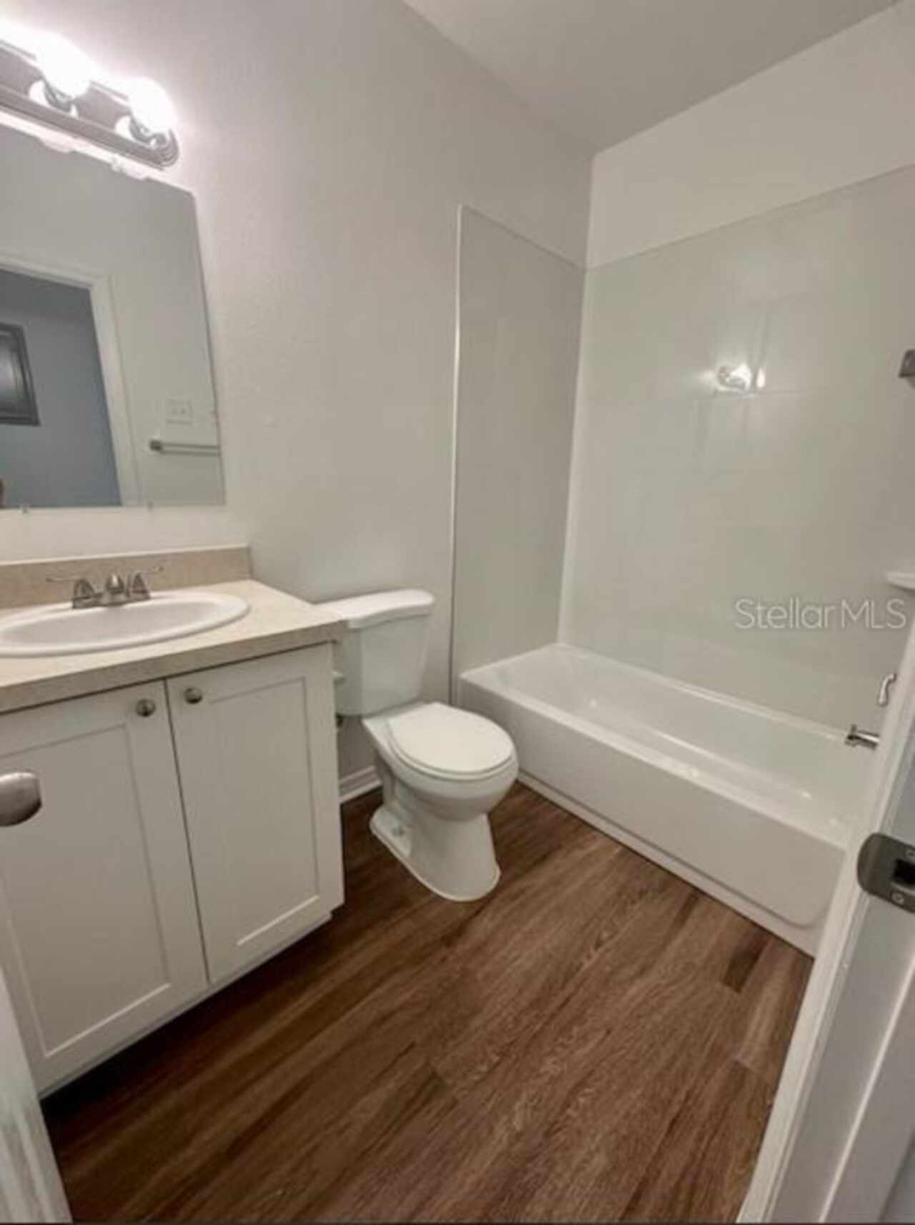 Listing Photo 10