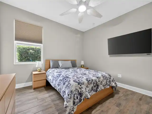 Listing Photo 25