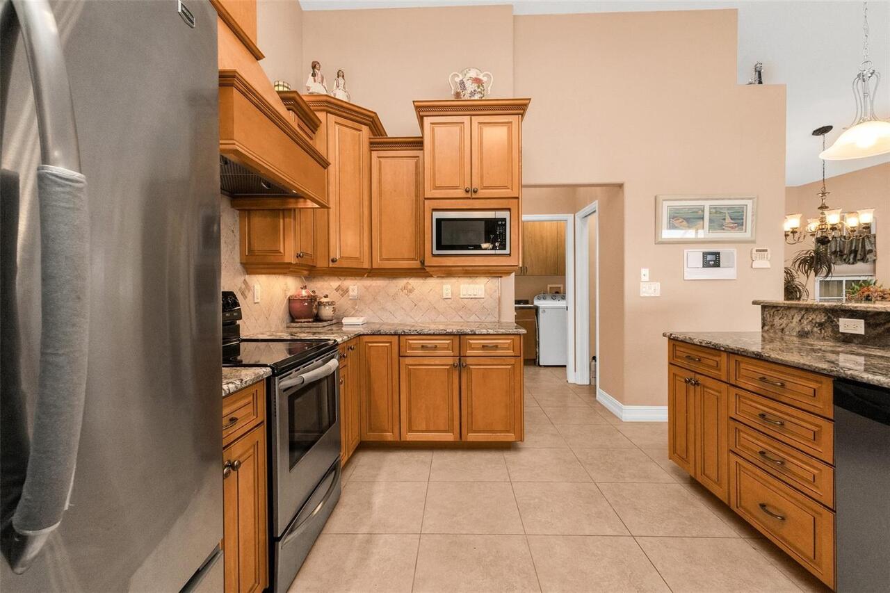 Listing Photo 12