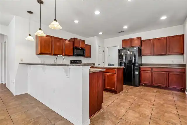 Listing Photo 9